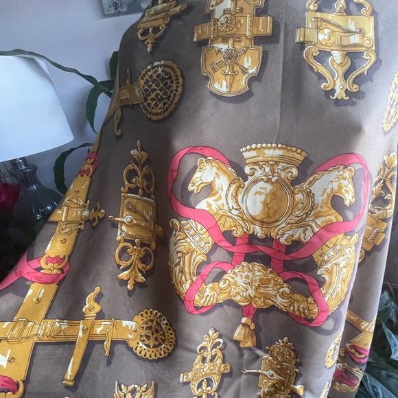 Authentic Hermès Ferronnerie Silk Dcarf. - Picture 2 of 16